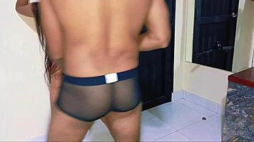 Hermanastros Jugando Al Policia Y La Bandida