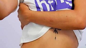 Sexy Amateur Latina Teen 18+ Masturbates Wet Pussy On Phone For Boyfriend