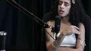 Gosta De Sentir Pau Entrando Começou A Cobrar Pela Paciência Tirava Foto Pelada Pra Tocar Siririca E Prostituição É Pra Quem Gosta De Gente - Bibi Hourani Watch On Sheer Red