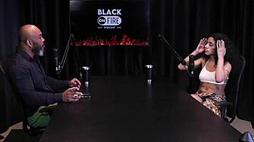 Gosta De Sentir Pau Entrando Começou A Cobrar Pela Paciência Tirava Foto Pelada Pra Tocar Siririca E Prostituição É Pra Quem Gosta De Gente - Bibi Hourani Watch On Sheer Red