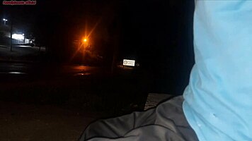 Sério Eu Corro O Risco De Colocar Meu Pau Na Frente Dessa Mulher Esperando O Ônibus Veja Oque Ela Fez.