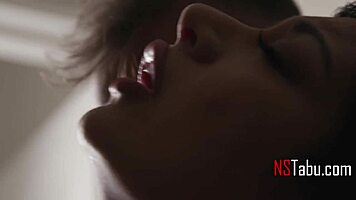 Curvy MILF teaches tiny teen real kiss 😘