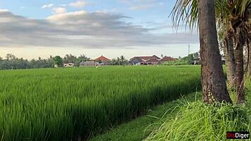 thanked a stranger with my pussy after he helped me with my bike - creampie