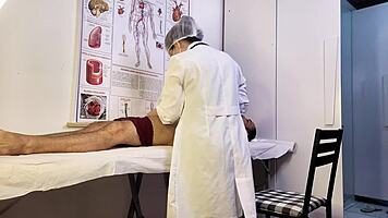 Paciente no aguanta e fica ereto na frente da enfermeira durante o exame?