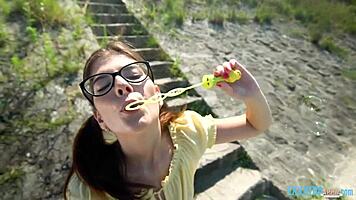 Bathtub Bubbles With Sara Bell And Raul Costa