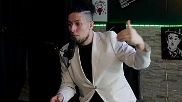 Blonde Beautiful Glamour Bisexual Talks Dirty Fetish Toys Orgasm Squirting Difference