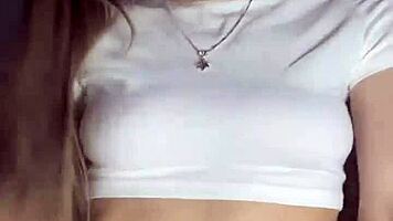 Watch this Russian teen dancing on Bigo?