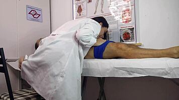 o pau levantou na frente da enfermeira curvy brazilian in hospital uniform