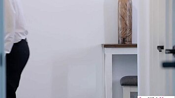 hot stepsister teen comes pretty horny and wet and wanted hardcore fucking 😈