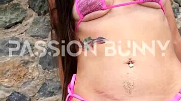 PUBLIC BIKINI FLASHING BY SEXY HOTTIE