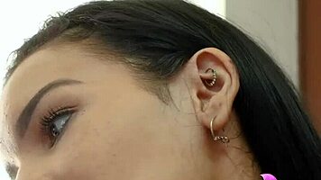 Horny lesbian babe Eden Sin seduces sexy plumber Jenna Foxx 😏