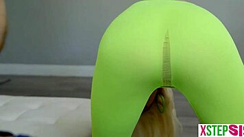 my tight teen stepsister needed help with stretching