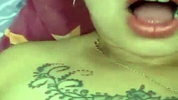 dana barzagli en rica masturbación con dildo