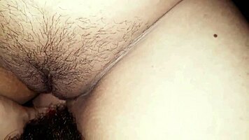 historia real - teen 18+ cachonda y hombre mayor haciendo el amor en video real casero amateur