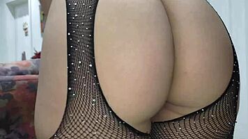 Big Booty Jasmine Walks Around Naked