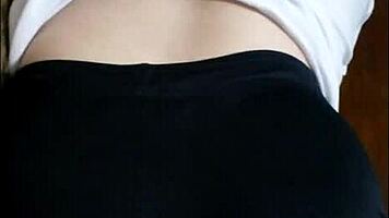 Latina milf flaunts her sexy ass at gym