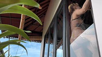 I Recorded A Hot Babe In Fishnets