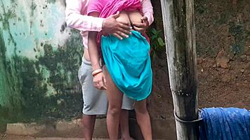 देसी यंग स्टेपसिस एनाल क्रीमपाई पार्टी में खुश