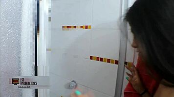Hermanastro Qué Estás Haciendo Sexy Hermanastra Follada en la Ducha.