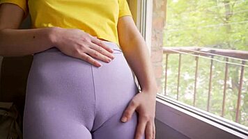 Stepsis in tight leggings showing off big cameltoe pussy