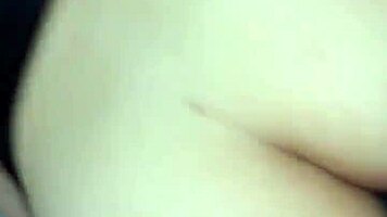 Lo zorra de la vecina esta muy mojada y no trae ropa interior