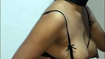 Negrita Flaca Mamadora Sacandole La Leche A Tremenda Verga