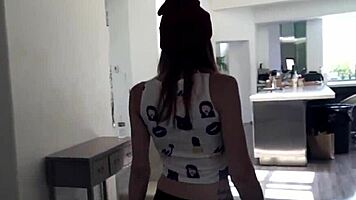 Babysitter Receives Oral Pleasure