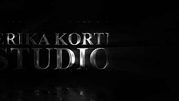 busty babe queen getting double penetrated by four huge cocks in hard 4on1 dp?