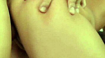 Seduccion y sexo duro flaca latina recibe cum en la boca