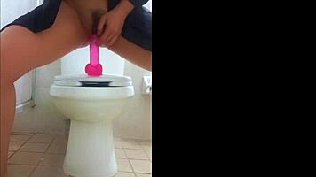Sexy girl sends dirty video to boyfriend, gets leaked part 1
