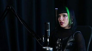 Blonde teen loses virginity in mother's bed after leaked video