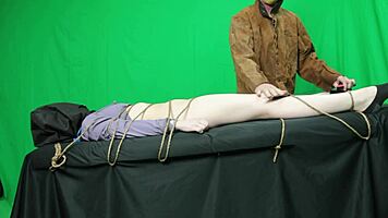 scarlett johnson deepthroats jason vorheves cock