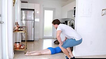 Familyorgasm - Bold Stepson Found His Stepsister Stuck On Trash.