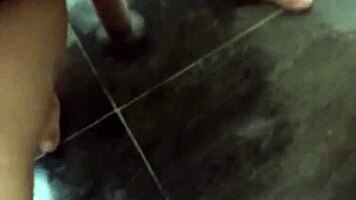 Sexo Anal En El Baño Con Mi Hermanastro.