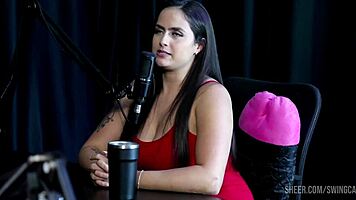 Compilados Da Burguesa No Swing Cast Com Tifany Rocha E Raphaela Savanah - Parte 1 Watch On Sheer Red