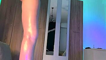 amazing cute amateur performs naked oil show on webcam