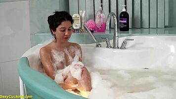 Teen katty west masturbating in the bathtub