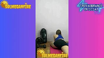 i went to the gym and didnt see that my shorts were ripped and i felt when my trainer pushed me - sol megan fire