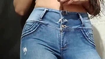 18 teen tight pussy in her room she accidentally sends video to her teacher