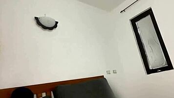 i shaved a huge black dik with gloves on