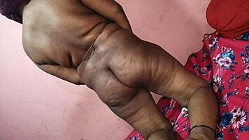 how does a sexy wife teach sex?