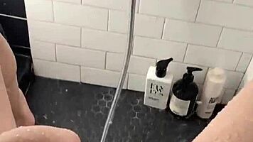 hot aesthetic girl masturbates in sunny shower, teen amateur from saudi arabia in los angeles usa