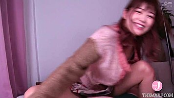 I love watching Konno Hikaru's innocent playful lewd beauty in deepthroat action