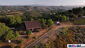 Mon mari permet tromperie mais seulement avec fille lesbienne