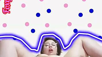 Young Latina Moves Her Ass Like a Whore