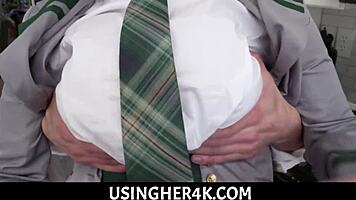 יוזינגהר4ק פריויוז בוטי גדול טינאייג'רית מזוינת על ידי החבר