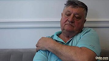 i helped the old guy relax and got my pussy licked as reward