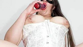 Oh, that giant cameltoe in leggings!