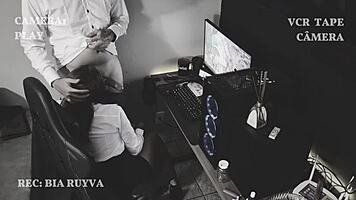 Câmera escondida: meu chefe fez massagem em mim, será que a esposa dele vai descobrir?