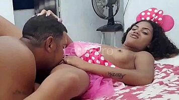 enteada delirando no sexo oral